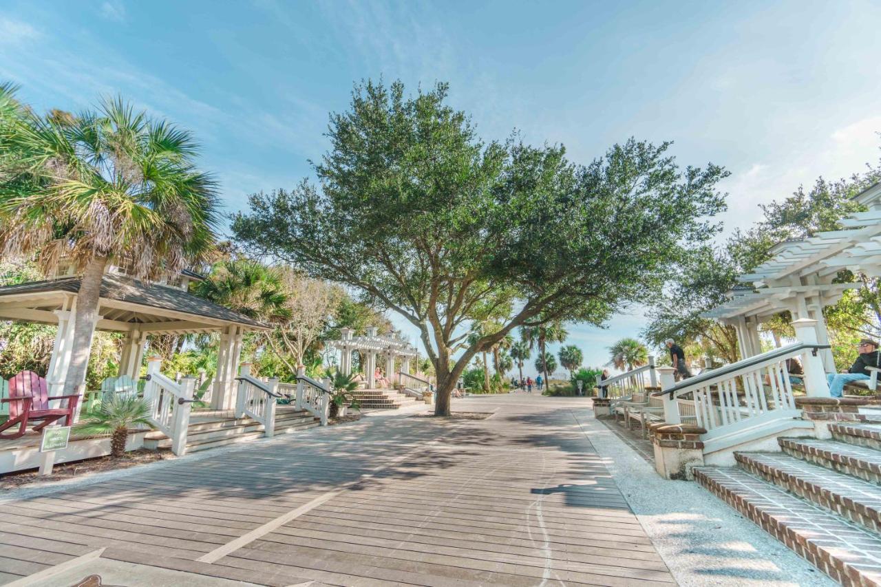Stunning Views!!-Oceanfront Villa-Heated Pool-Private Balcony-Tiki Bar-Walk To Coligny Plaza Hilton Head Island Exterior photo