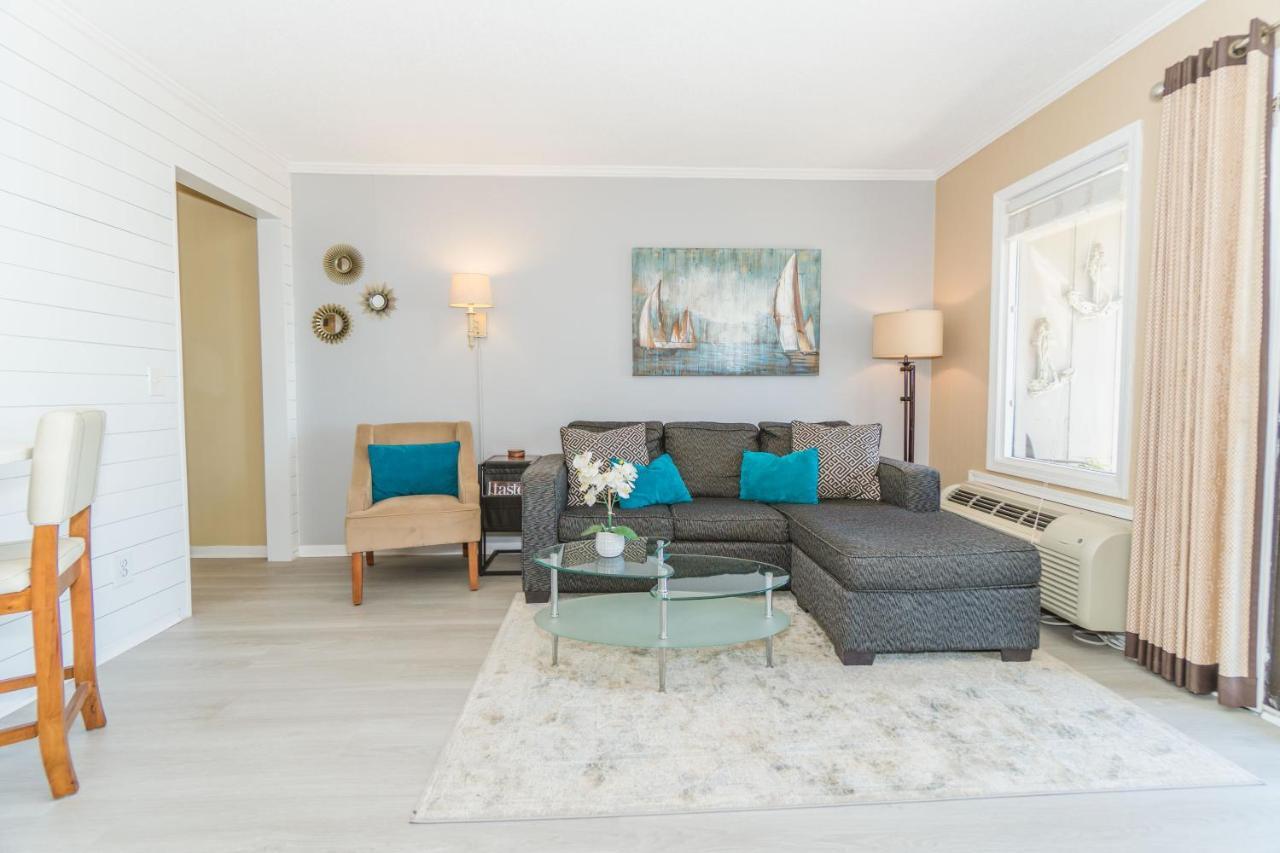 Stunning Views!!-Oceanfront Villa-Heated Pool-Private Balcony-Tiki Bar-Walk To Coligny Plaza Hilton Head Island Exterior photo