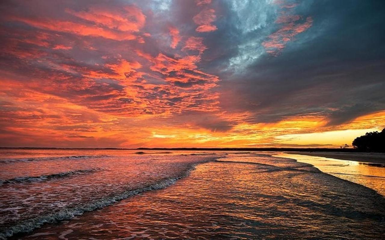 Stunning Views!!-Oceanfront Villa-Heated Pool-Private Balcony-Tiki Bar-Walk To Coligny Plaza Hilton Head Island Exterior photo